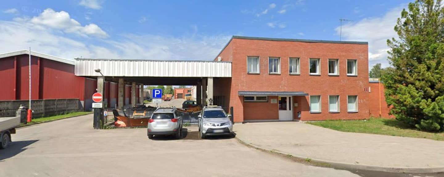STNIG autoskolas ēka Savienības ielā 2, Jelgavā